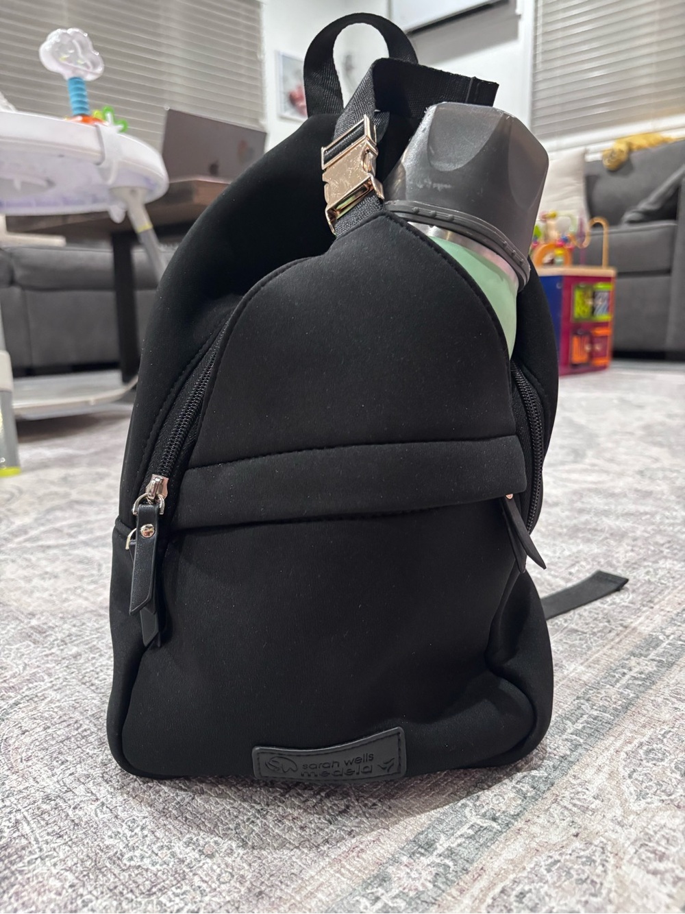 Sarah Wells Allie Breast Pump Sling Bag (Black) - Picture 11 of 12
